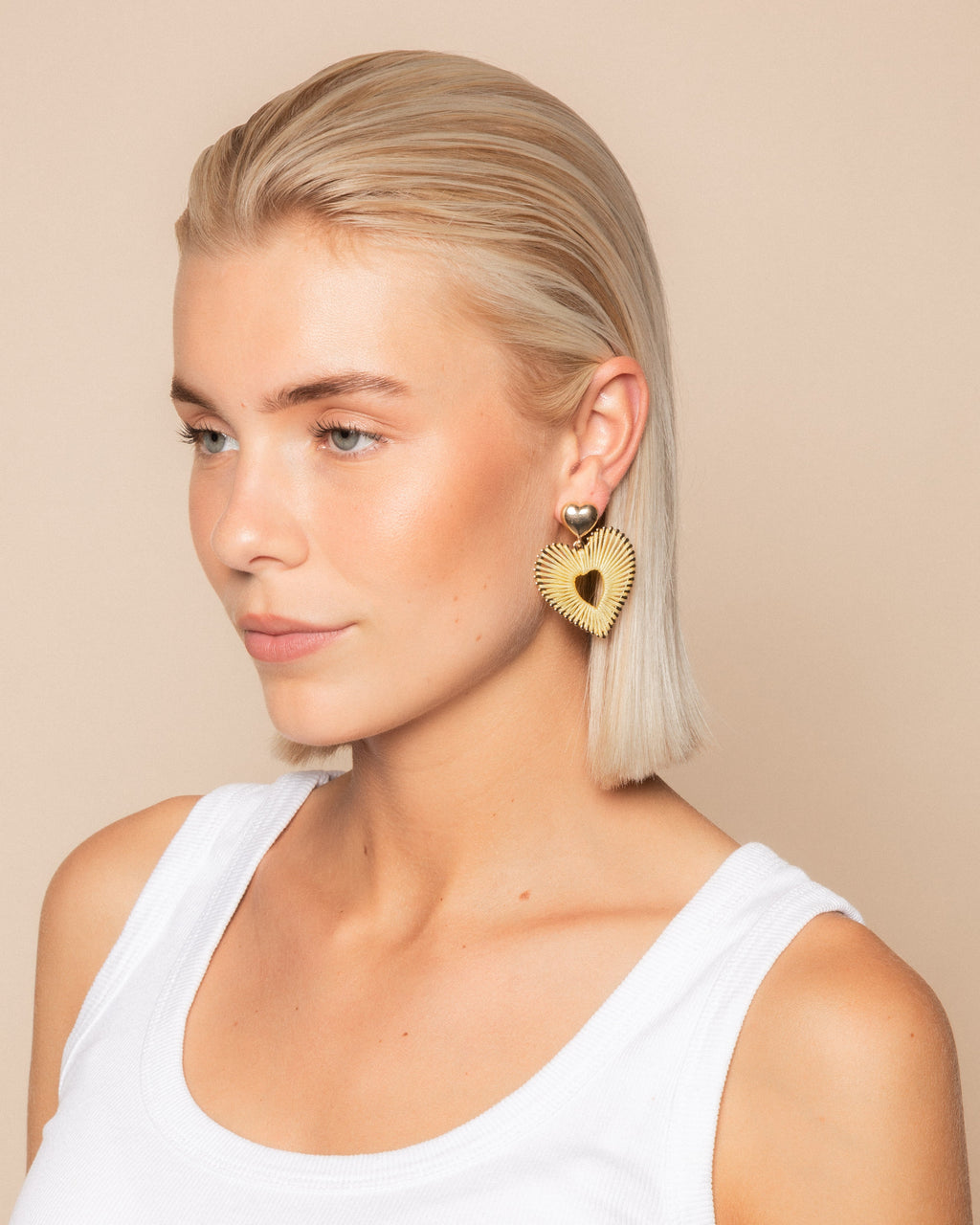 COLORED HEART EARRINGS