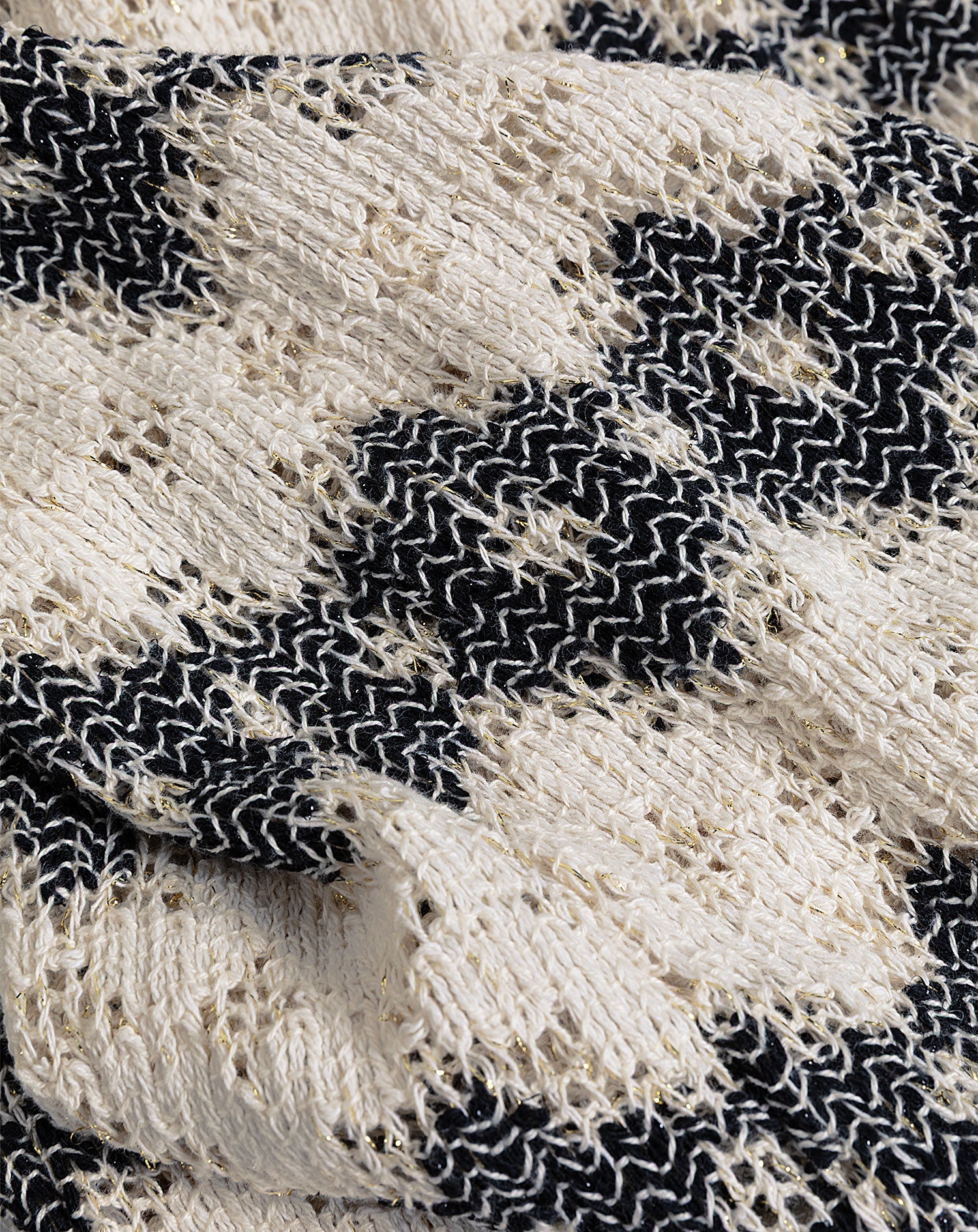 EMBER FLOWER CROCHET TOP BLACK